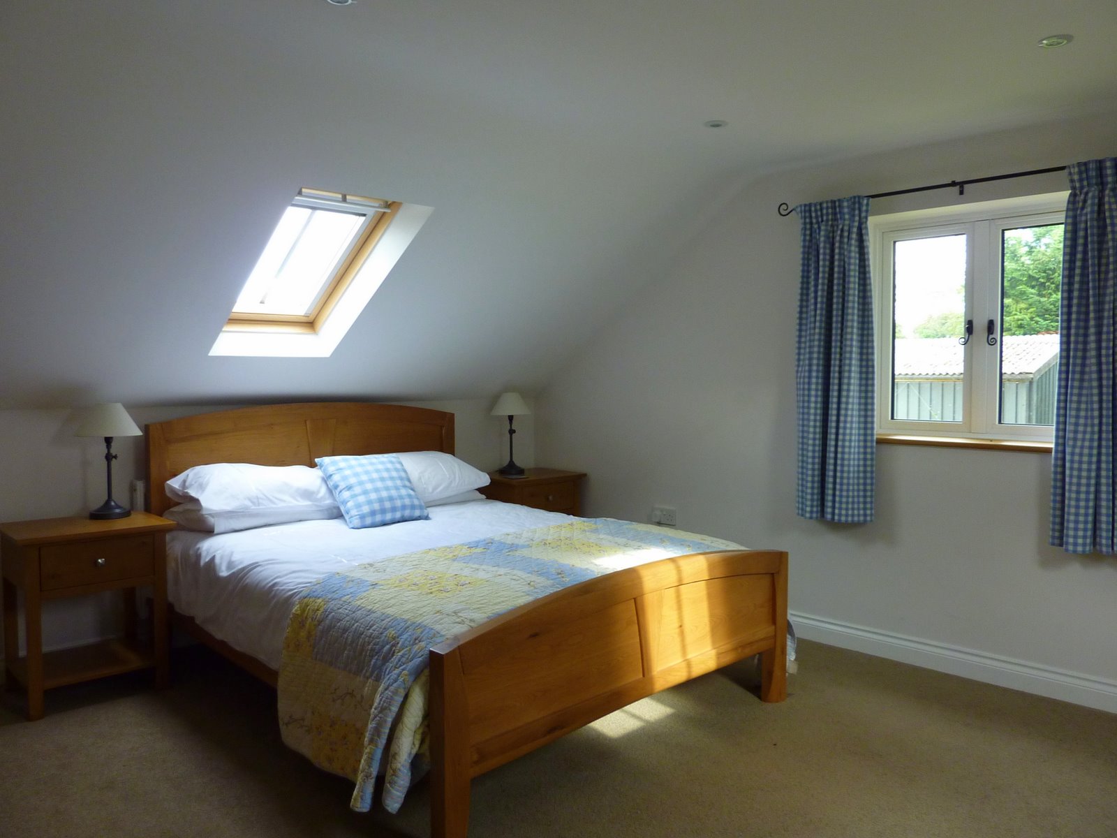 Pyesmead Farm self catering - Hayloft - bedroom 2